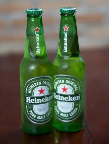 Cerveja Heineken long neck